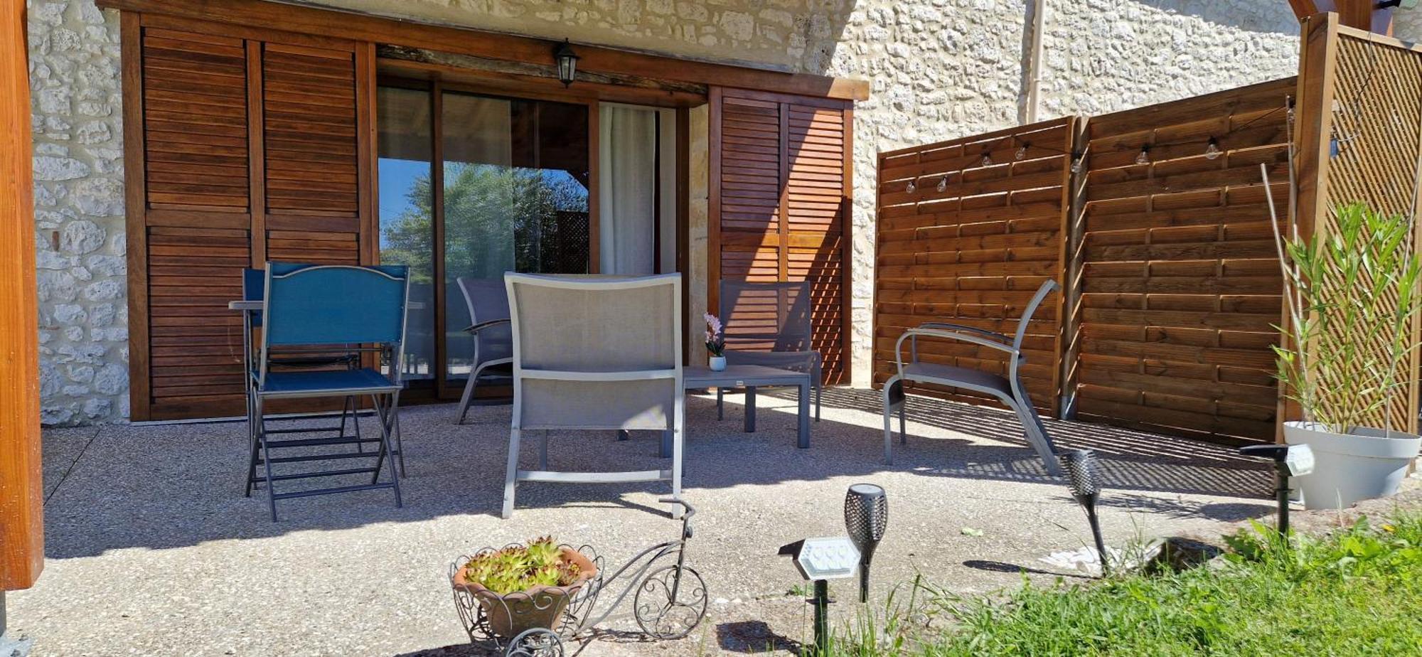 Le Miroir Des Etoiles Bed & Breakfast Pomport Exterior photo
